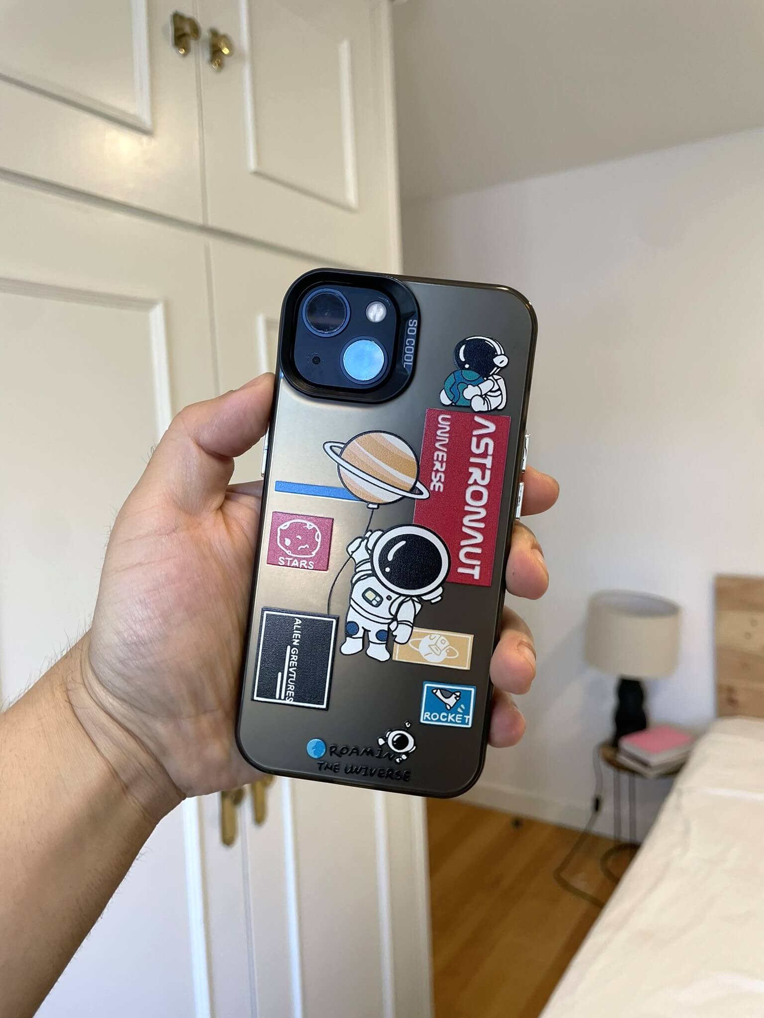 Case iPhone Astronauta - Dinámico y Juvenil