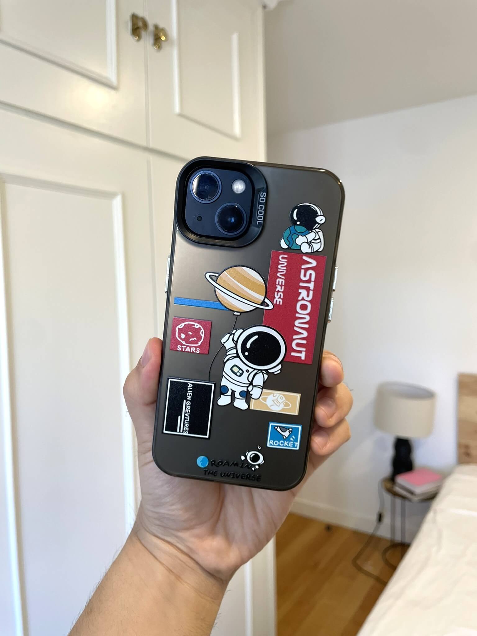 Case iPhone Astronauta - Dinámico y Juvenil