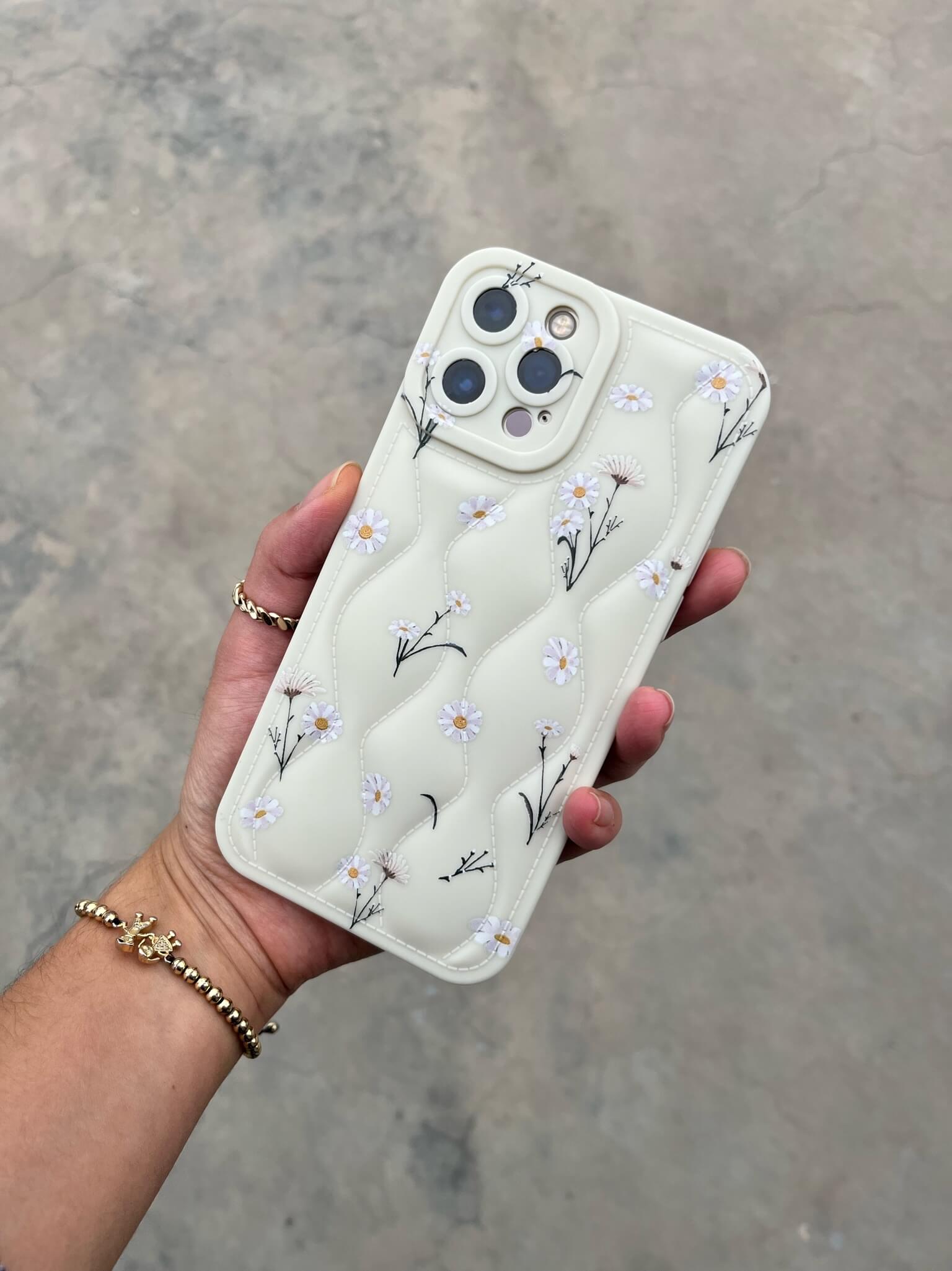 Case iPhone Margaret Hueso: Elegancia y Protección Premium 🤍