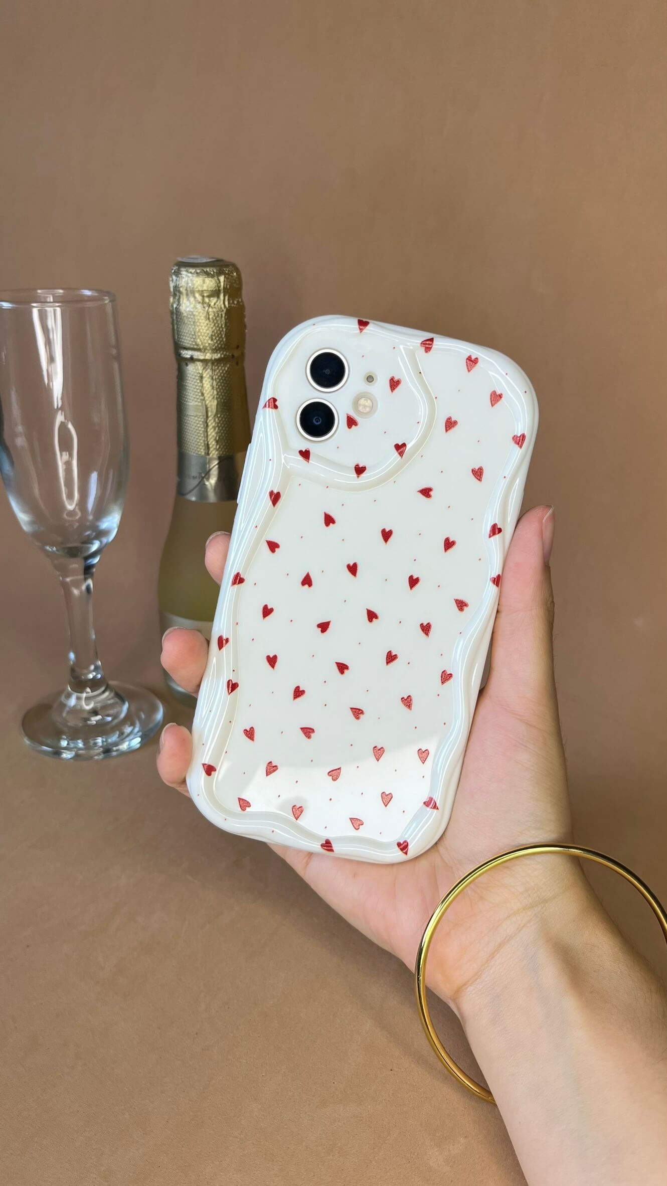 Case iPhone Creamy Heart - Diseño Romántico y Protección Reforzada