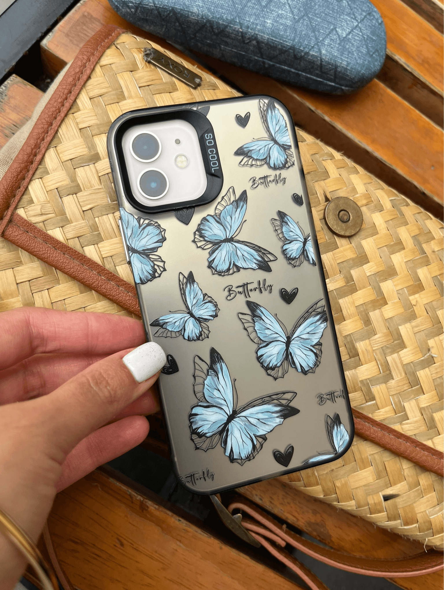 Case iPhone Butterfly: Textura Silver y Encanto